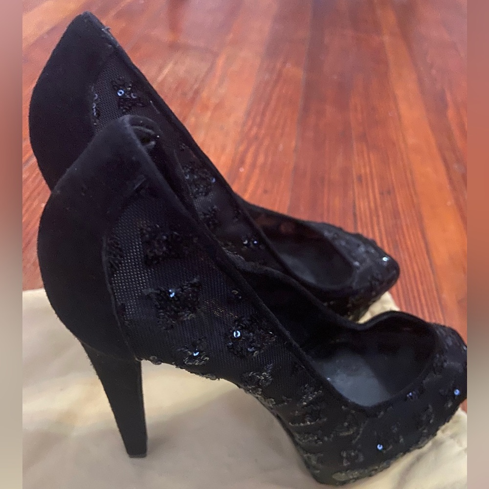 New Authentic Louis Vuitton mesh sequin pumps in black sz40 - Picture 4 of 4